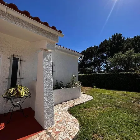 Holiday home Ivy House *